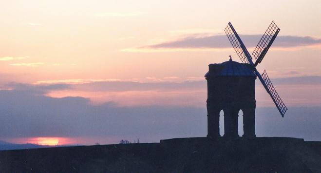 The photogenic Chesterton Windmill at sunset