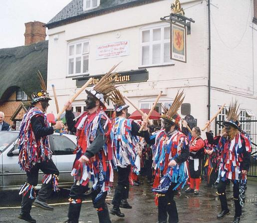 Silhill Morris in full flight