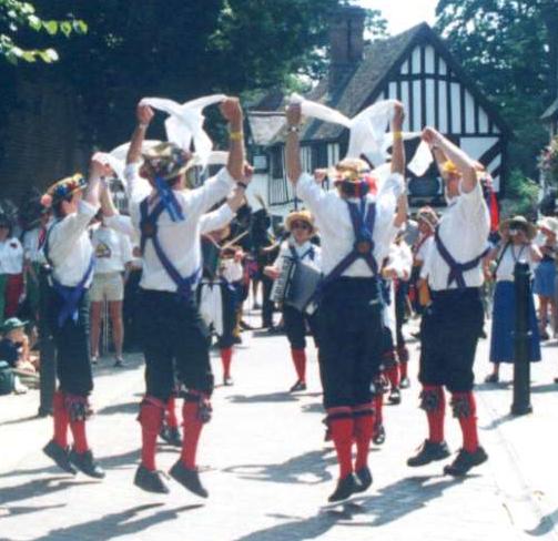 Hereburgh doing that levitation trick at Warwick Folk Festival, 2001