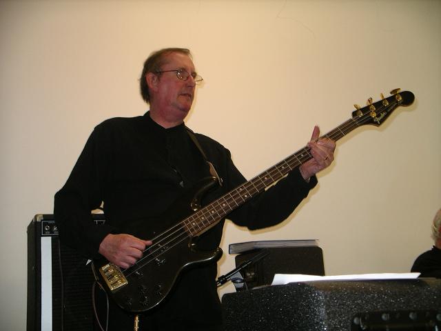 John in action at the Palo Alto ceilidh