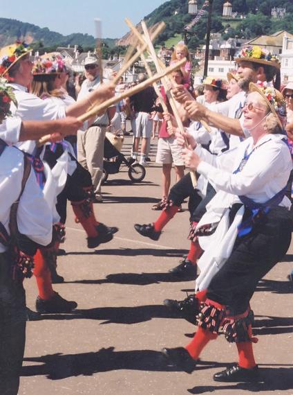 Hereburgh dancing on the prom