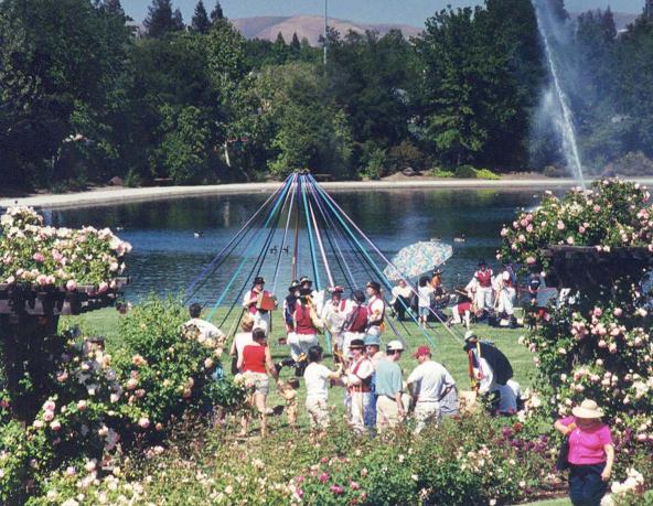 Thorns amongst the roses? BerkMos at Walnut Creek, May 2002